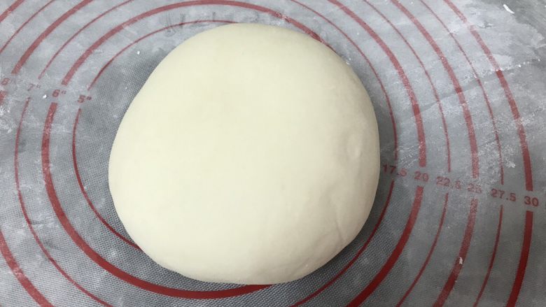 #咸味#~酱香千层饼,面团醒好了,再揉几下