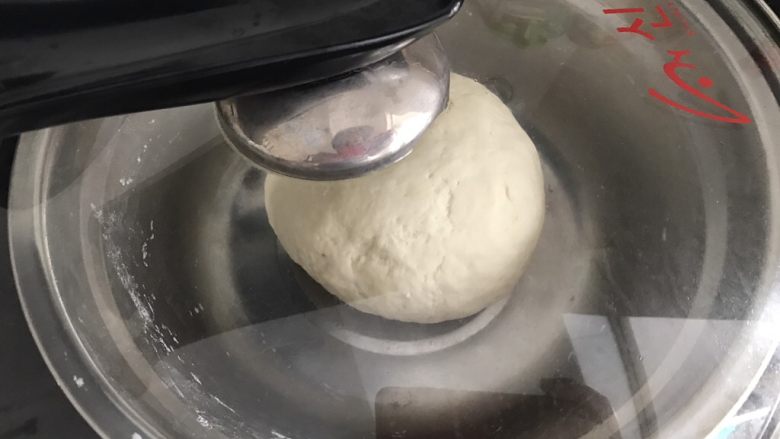 #咸味#~酱香千层饼,盖子盖上醒10-15分钟,也可以用保鲜膜包裹