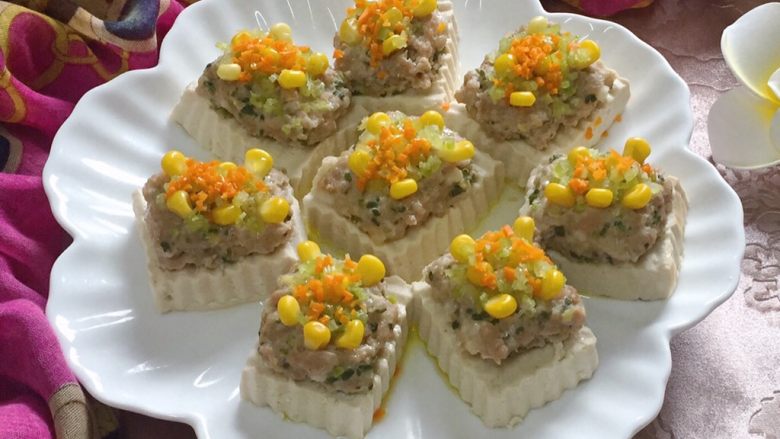 吃豆腐~肉末蒸豆腐,色香味俱全哦。