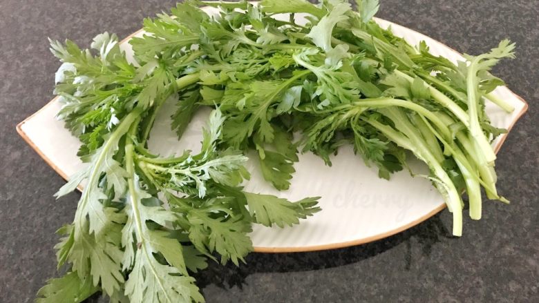 吃豆腐~豆子与豆腐的碰撞,春菊(也叫蓬蒿菜)300g左右,
