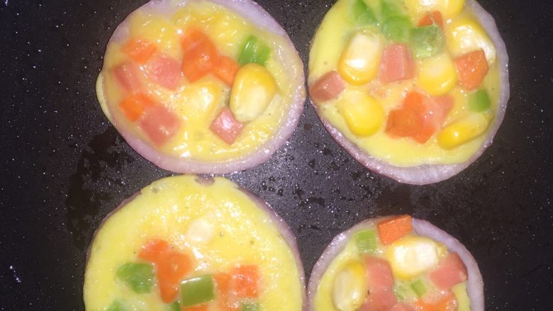 什锦洋葱圈,两面凝固住即可