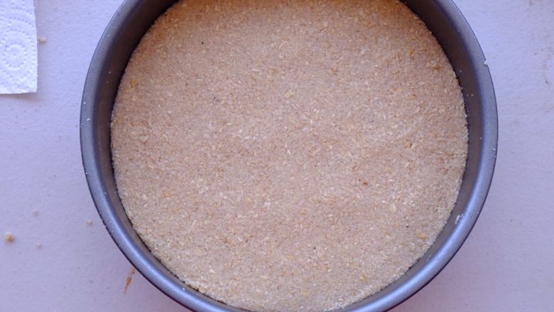 #吃豆腐#豆腐“芝士”蛋糕
(食物替换系列4)
,用搅拌勺按压紧实