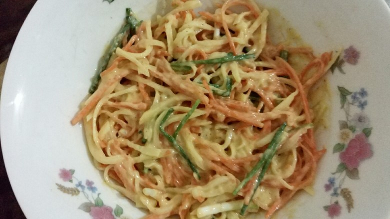 黄金田园菜饼,搅拌均匀,静置5分钟