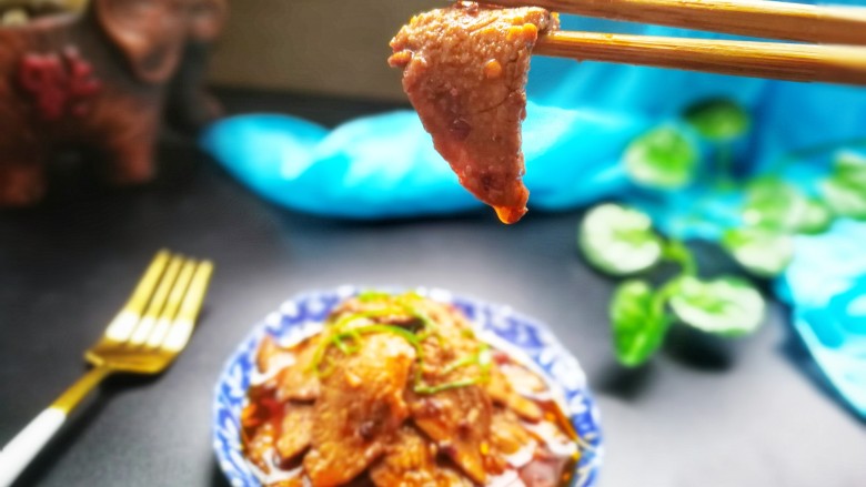 香辣卤牛肉,酱汁满满,很入味了!
