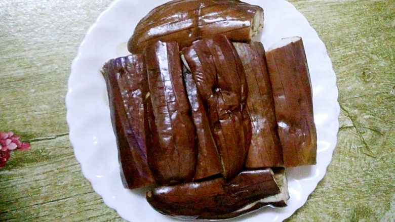 蒜蓉茄子,茄子蒸好了