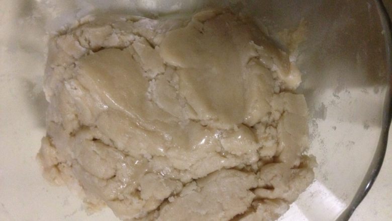 荞麦无糖五仁月饼,翻拌均匀