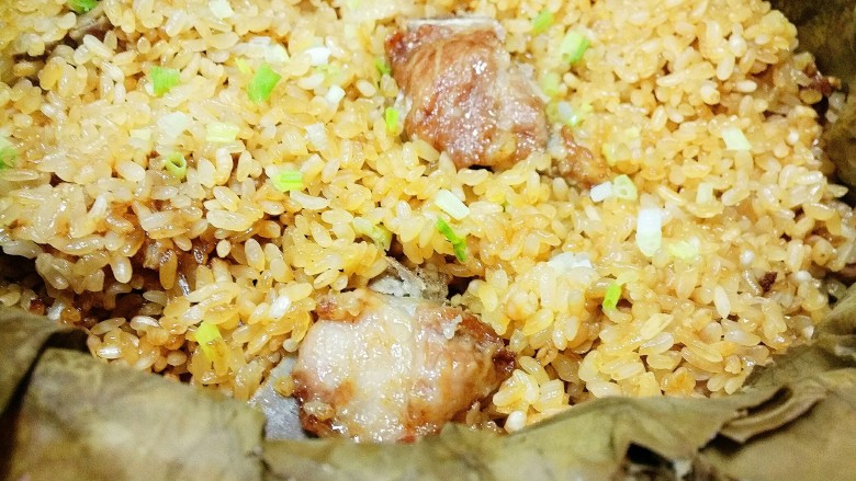 荷叶糯米蒸排骨