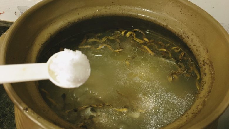 #咸味#鳄鱼龟石斛汤,最后加盐调味即可!