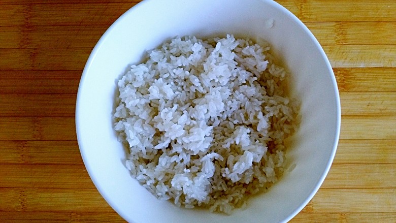 飘香十里,君盼食~
油糍粑
,蒸熟的糯米饭晾至温热(不烫手)