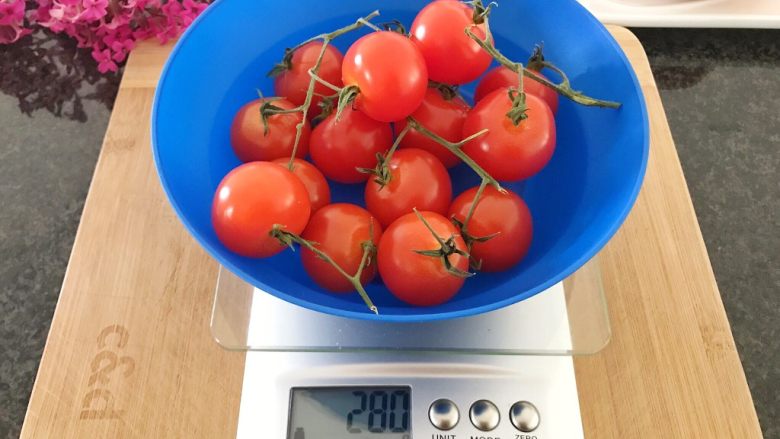 蔬菜牛肉汤煲,280g西红柿(大西红柿也可以的),