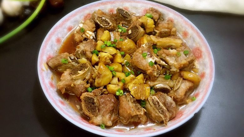 板栗蒸排骨,板栗蒸排骨,完成。