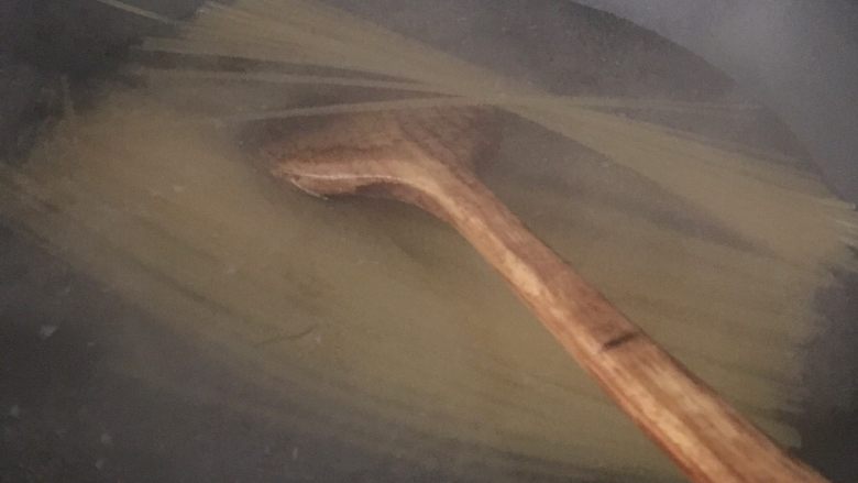 茄汁鸡蛋意面,放入意大利面煮软,大概二十分钟