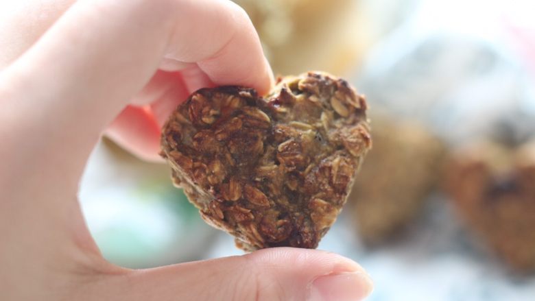 “超低卡健身随身带小零食”
抹茶燕麦饼干,做颗小心送给了!嘿嘿!