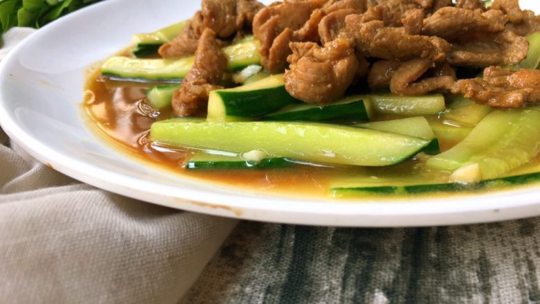 #咸味#青瓜炒肉片,这样做出的青瓜肉片层次分明!更下饭!👍