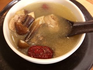 一碗汤 滋补鸡纵菌老鸡汤