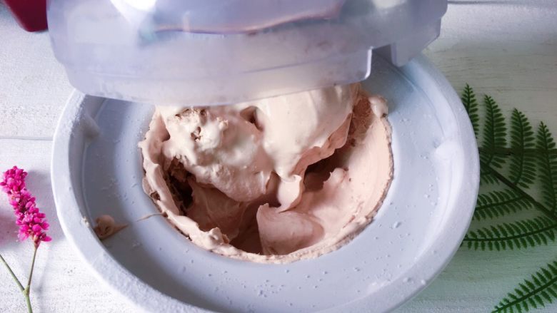 巧克力奶酪冰淇淋,15分钟,即可乳化成软冰淇淋
