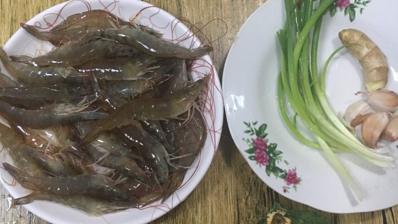 油焖大虾,准备要用的食材