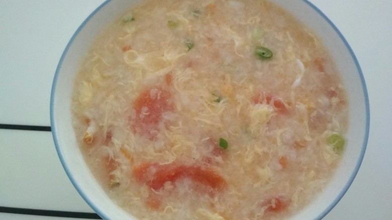 一碗汤+西红柿鸡蛋疙瘩汤,好了,盛起来