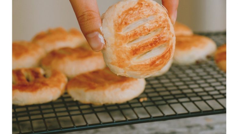 红豆酥,外皮酥酥的 咬一口掉一低渣渣