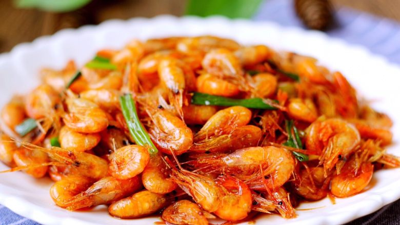 油爆小河虾,吃食是一种幸福,品味是一种情趣。