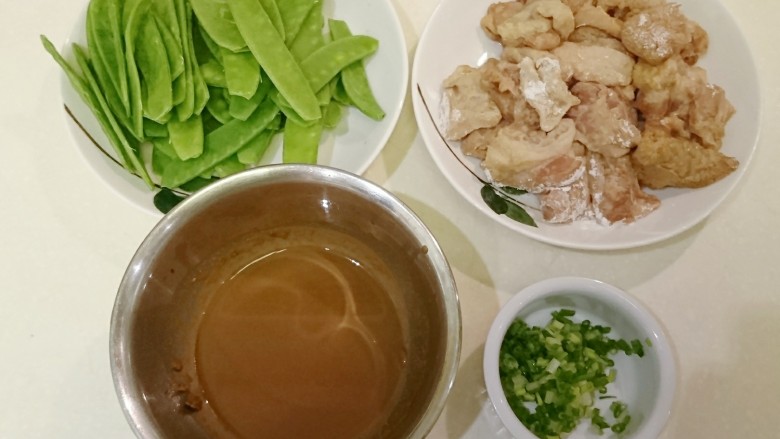 日式芝麻芥末炒雞肉,嗯!都準備好啦!