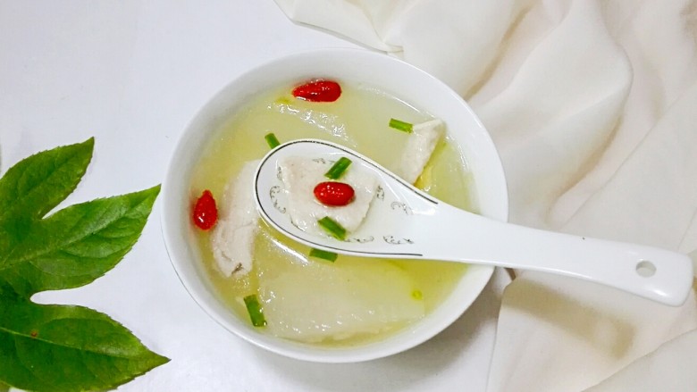 臀尖肉片冬瓜汤,盛一碗尝尝鲜美!