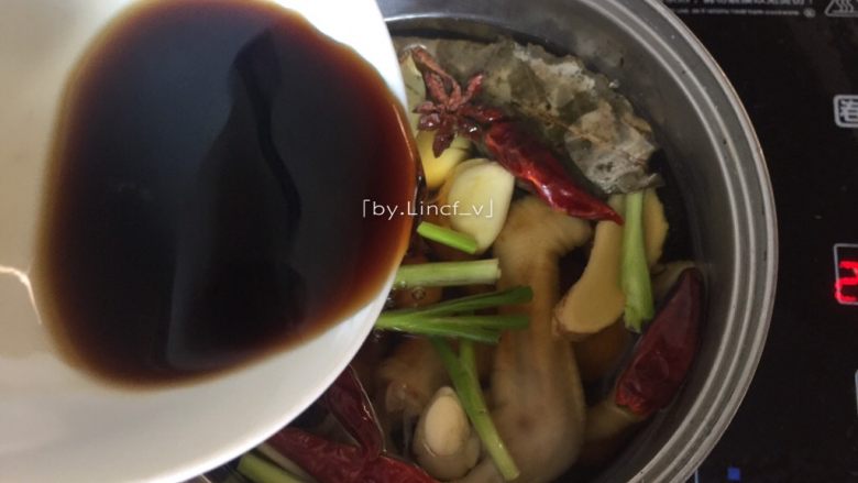 酸辣鸭爪,加入陈醋(喜欢酸一点的能多放一些)