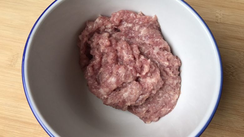 内有乾坤的肉丸子~苏格兰蛋,<a style='color:red;display:inline-block;' href='/shicai/ 414'>猪肉</a>剁碎