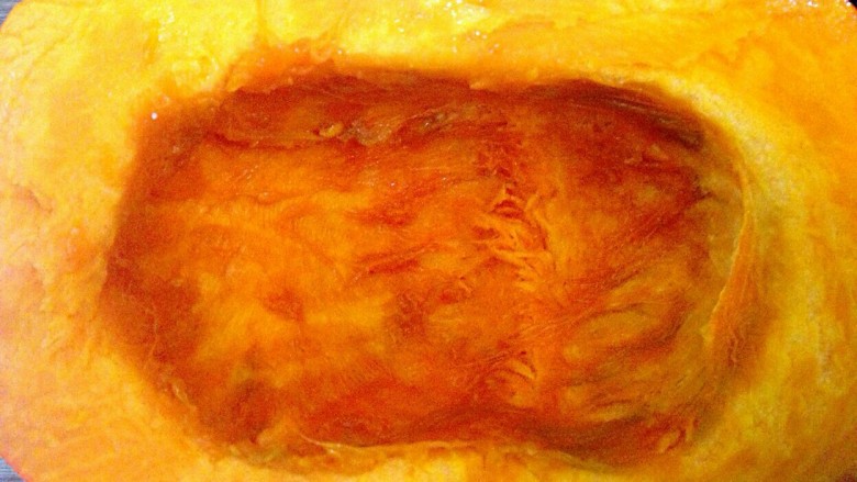 豆沙小章鱼,<a style='color:red;display:inline-block;' href='/shicai/ 53'>南瓜</a>洗净去瓤,