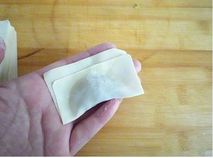 早餐~生煎馄饨,对折压紧