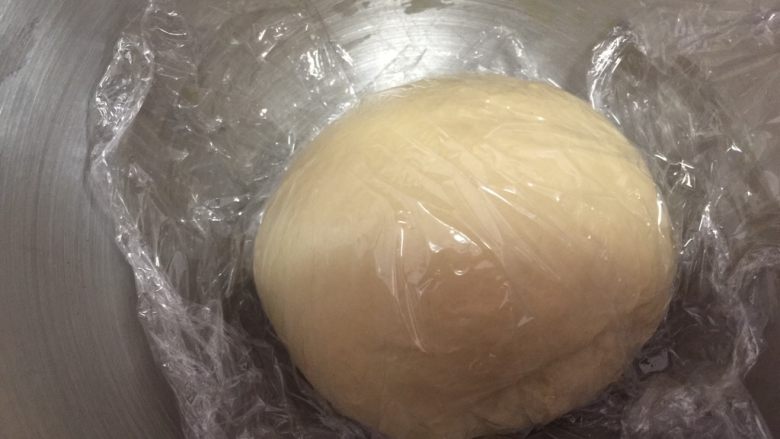 口袋面包仔,盖上保鲜膜进行一发