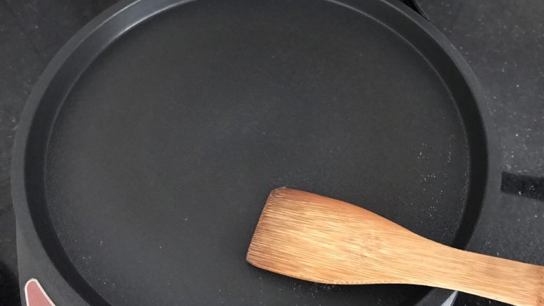 豆渣饼,预热电饼档,也可以用平底锅煎
