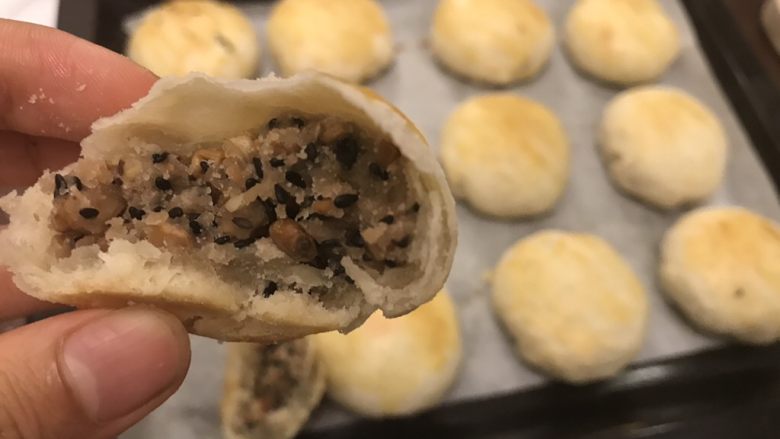 苏式玫瑰隐形伍仁月饼(植物油版),大功告成!
