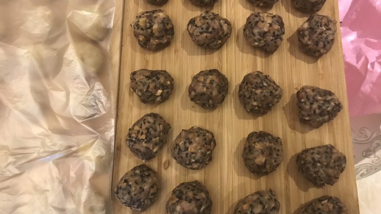苏式玫瑰隐形伍仁月饼(植物油版),分成20份(约35g一个)
