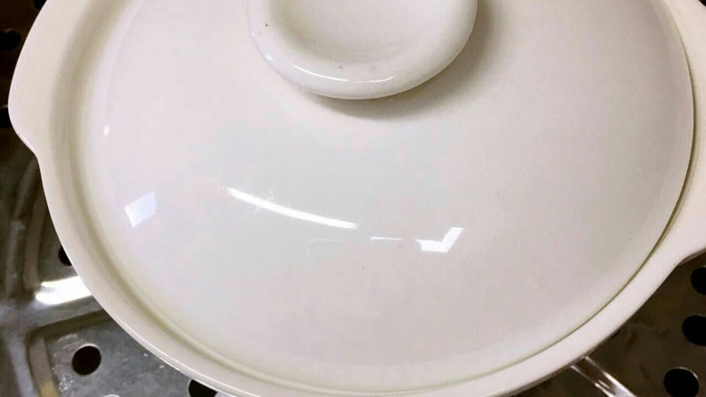 宝宝蒸蛋,冷水下蒸锅、水开后蒸8分钟左右