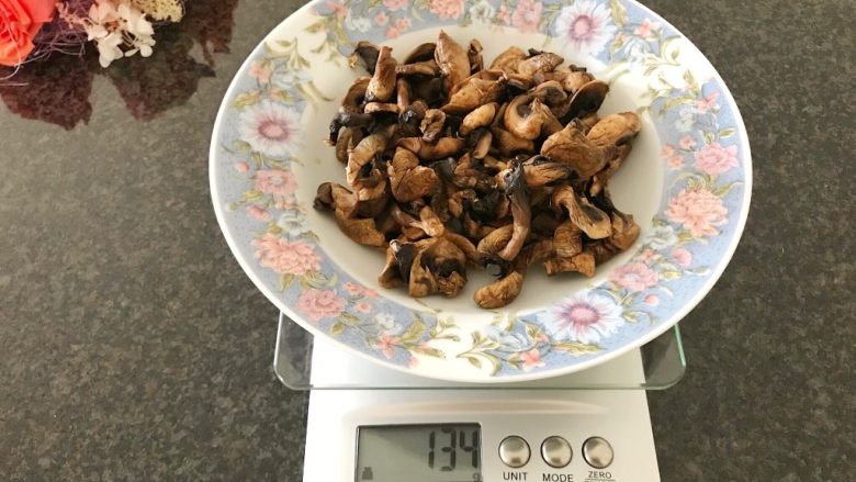 早餐+咸味春卷,蘑菇沥干后的量,