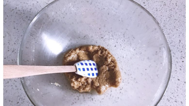 燕麦芝麻核桃酥-低卡又香酥的小饼干,搅拌均匀
