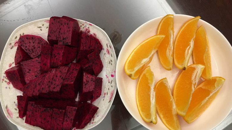 青椒炒牛肉,饭后来份水果吧……
