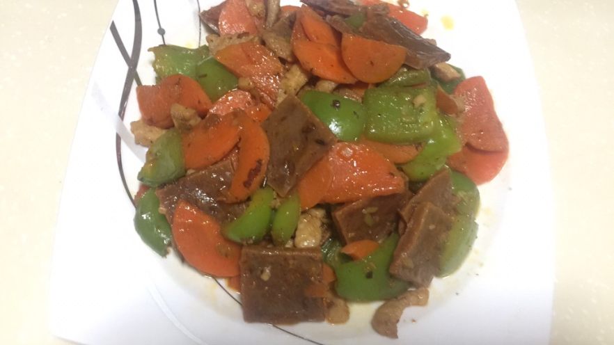 香干彩椒炒肉