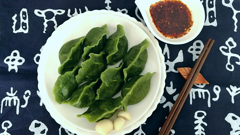 全芹菜<span style="color:red">猪肉</span><span style="color:red">馅</span><span style="color:red">饺子</span>