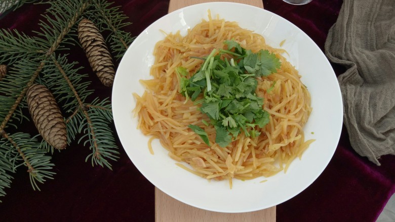 早餐+春饼卷土豆丝,效果图。