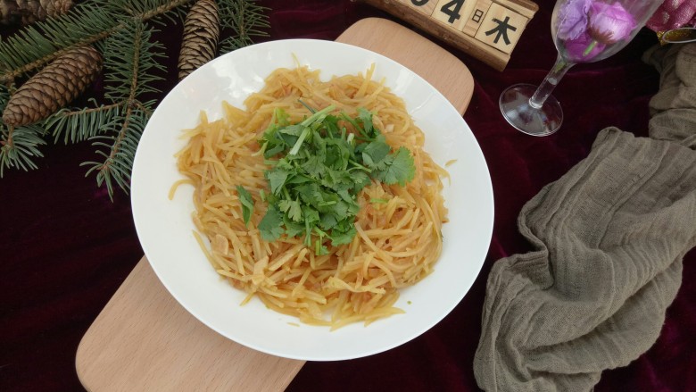 早餐+春饼卷土豆丝,色香味俱全的土豆丝。