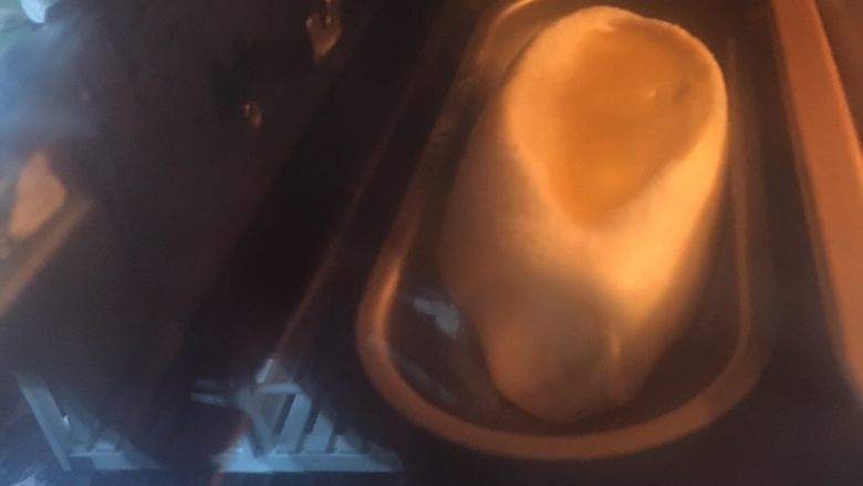 罗宋包,烤箱预热170度,烤约20分钟