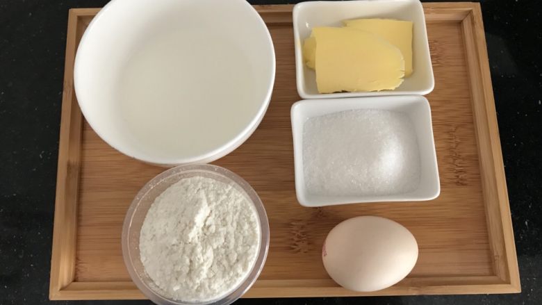 华夫饼~无泡打粉,材料准备如图⬆️