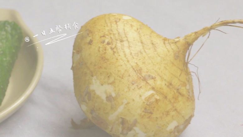 银鱼奶酪月亮饼 宝宝辅食,鸡蛋+甜地瓜,可能有人不明白,这个甜地瓜是什么,看下面这个秒懂。