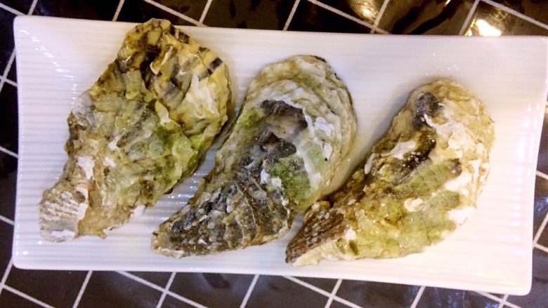 清蒸生蚝,按大小个排队,来个合影
