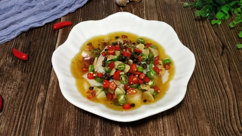 鲜椒嫩鱼片,上桌趁热吃,尝一口嘴巴麻麻,回味有点儿辣