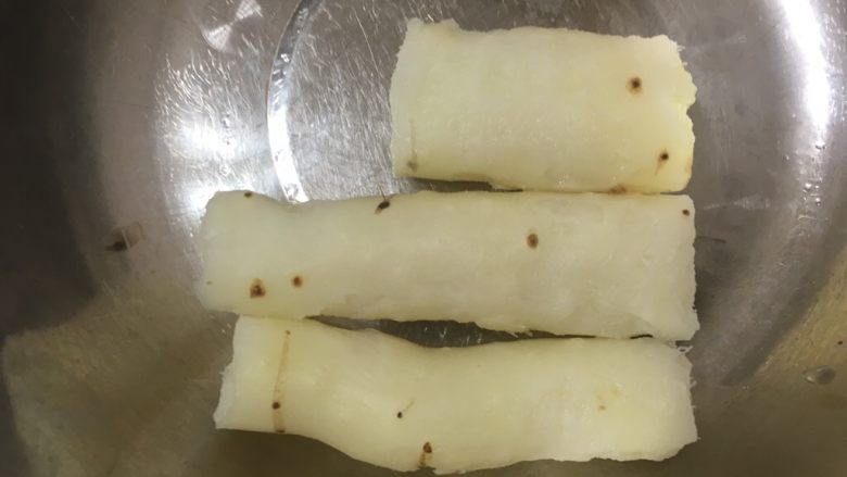 雪梨柚子山药饮,蒸熟了去皮,这样手不会痒