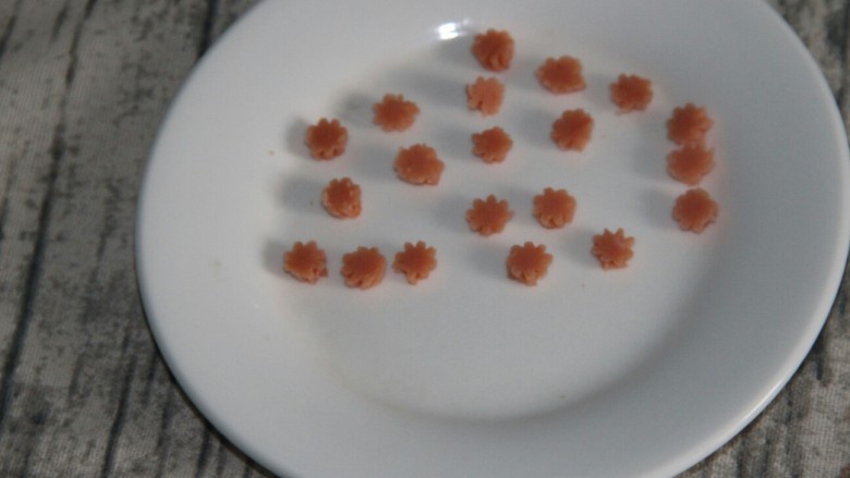 烤煎蛋火腿小花土司,两片火腿,能印这么多