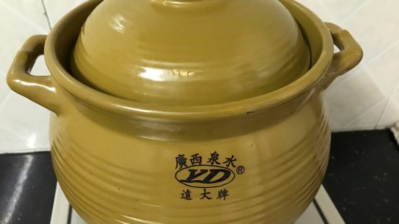 五指毛桃老鸡汤~广式老火靓汤,上炉大火烧开转中小火2小时